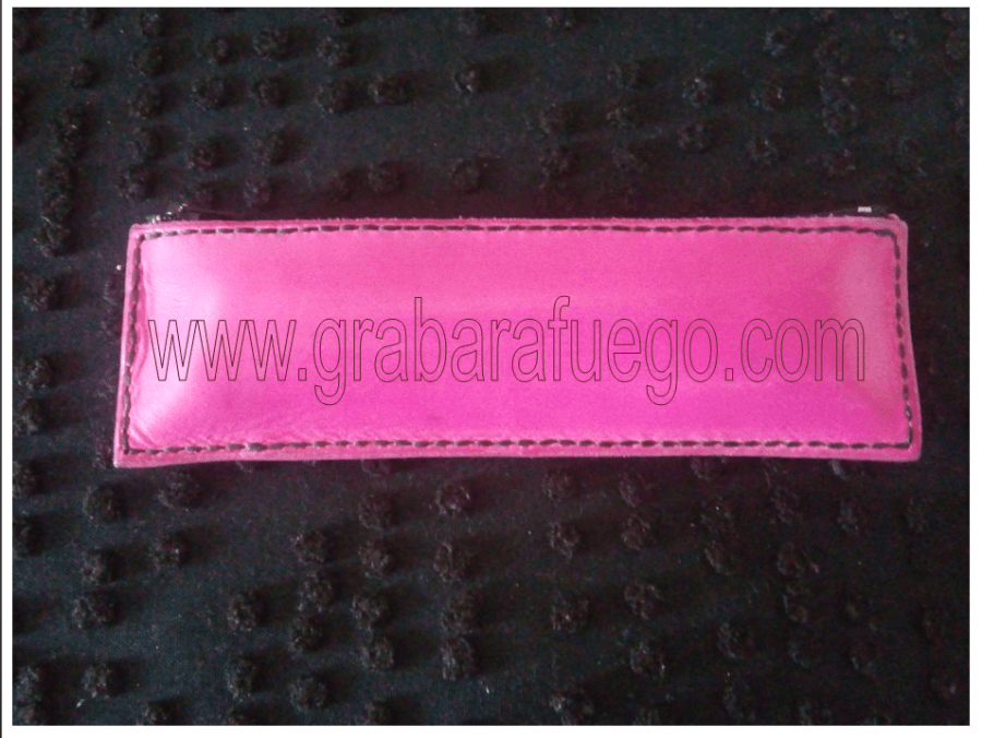 estuche rosa2.png