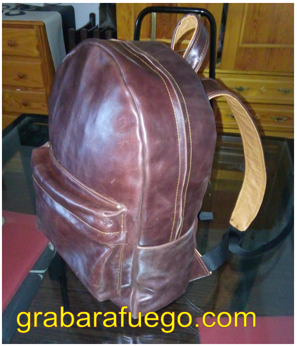 mochila cuero