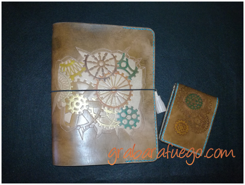 cartera y midori estilo steampunk