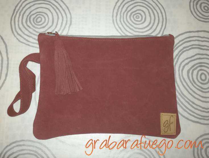 clutch serraje burdeos.png